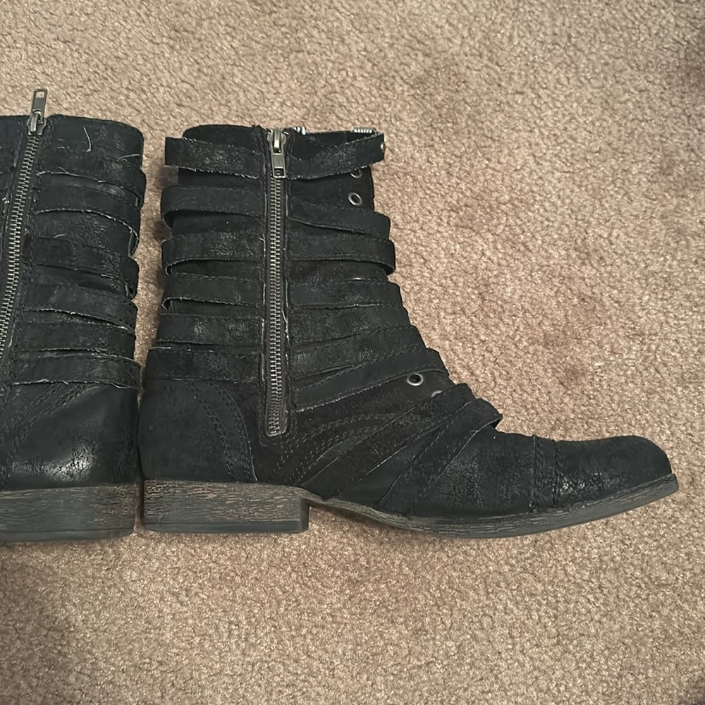 Steve Madden Chic Rebel Boots - Picture 2 of 6